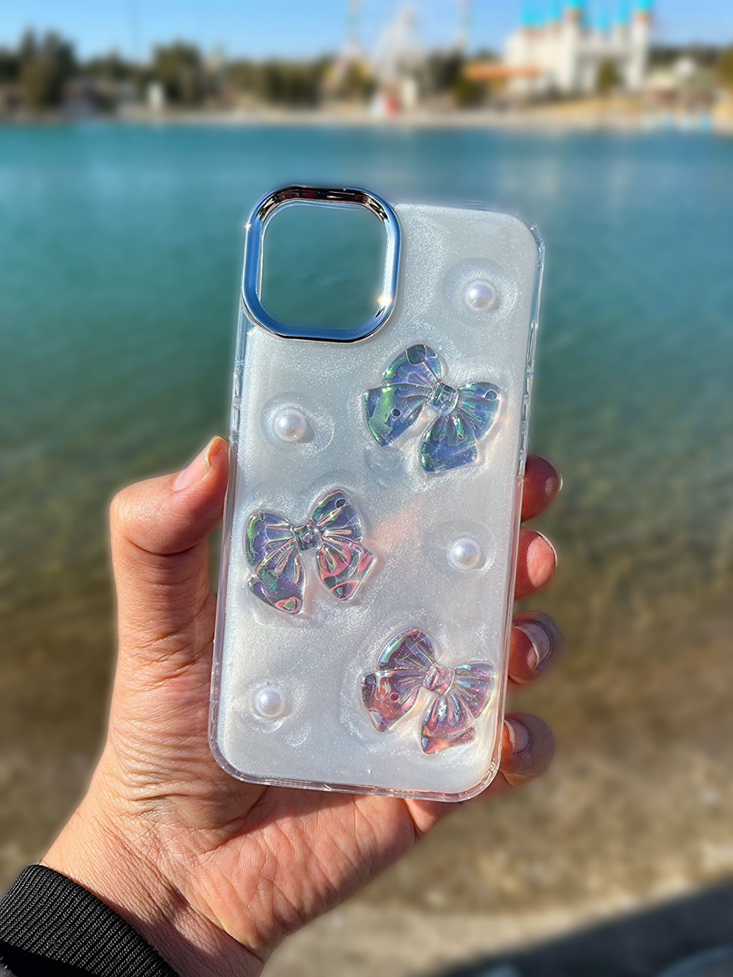 ip 13 (1) قاب موبایل رزین پاپیون iphone 13 - Image 1